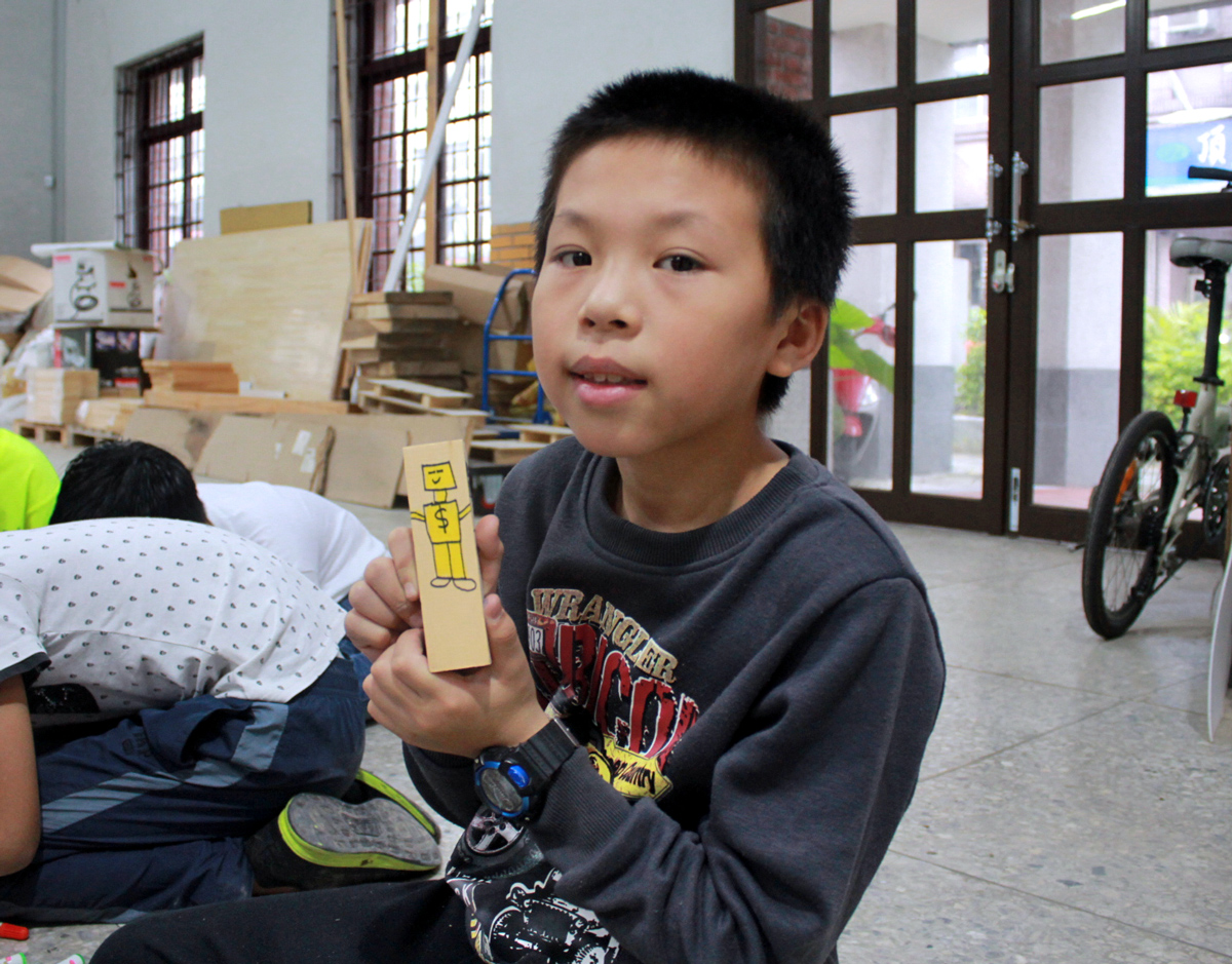 宜蘭教育, action for education, yilan, taiwan,台灣,宜蘭, 宜蘭國際設計教育, 國際交流, 工作坊, 都市酵母, 國際設計交流, 文化交流, 跨文化, 教育, 水越設計, AGUA Design, 設計師 ,Designer, Education, design thinking, workshop, elementary school, 國小教育, 設計教育, Sara Ricciardi, Milan,Italy,義大利,米蘭,米蘭設計師,宜蘭成功國小,宜蘭中山國小